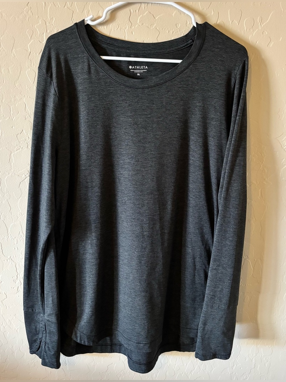 Athleta Women’s Long-Sleeve Charcoal Gray Soft Thumb Holes Oversized XL